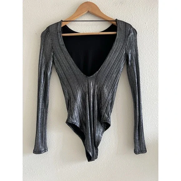 Bershka Long Sleeve Metallic Silver Bodysuit Small Night Out Modern Party - Picture 2 of 7